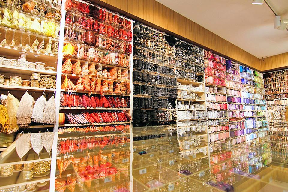 Bogat izbor modnih i dekorativnih traka